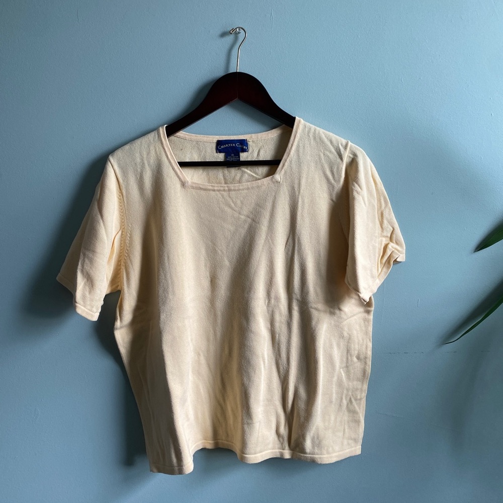 Creamy yellow lounge tee. 🌼